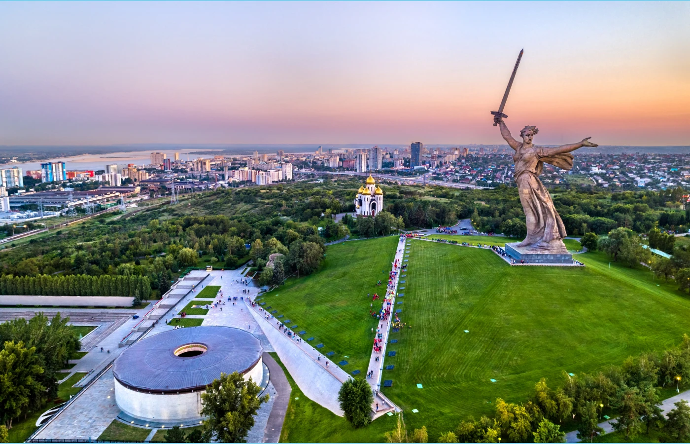 Отели Волгограда из Нижнекамска